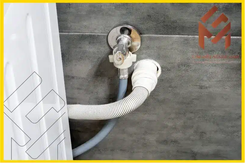 خراطييم دخول الماء والصرف من الغسالة الة الجدار بونه رمادي صيانة غسالة دايو في مكة