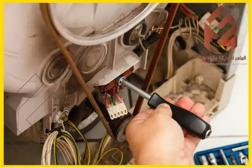 مهندس غسالات اتوماتيك بمكة يقوم بتركيب سير غسالات الملابس و استبدال القطع التالفة بقطع غيار أصلية.