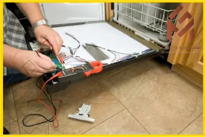 تفكيك الغسالة وتجربة الموشرات في لوحة التحكم الكمبيوتر في غسالة الصحون