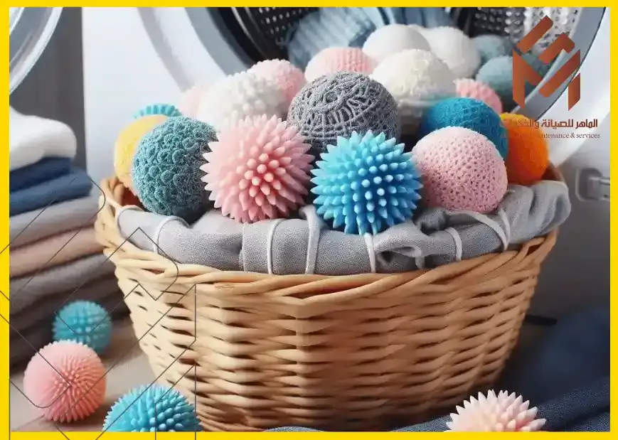 سلة مليئة بالكرات - كرة التجفيف مصنوعة من الصوف