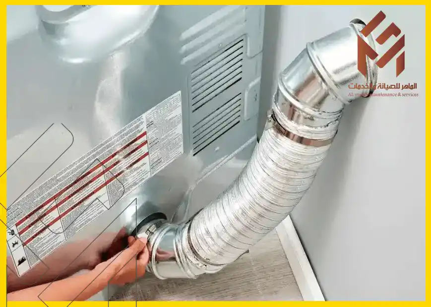 كيفية تركيب منفذ للمجفف 2024 مواسير تهوية معدنية لتركيب منفذ المجفف متصلة بمجفف منزلي.